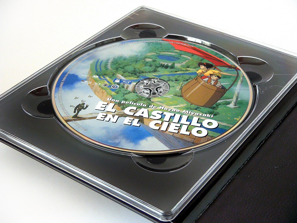 Fotografías de la edición Deluxe de El Castillo en el Cielo en Blu-ray 9