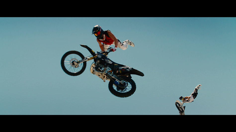 Capturas de imagen del Blu-ray de Fast & Furious 7 6