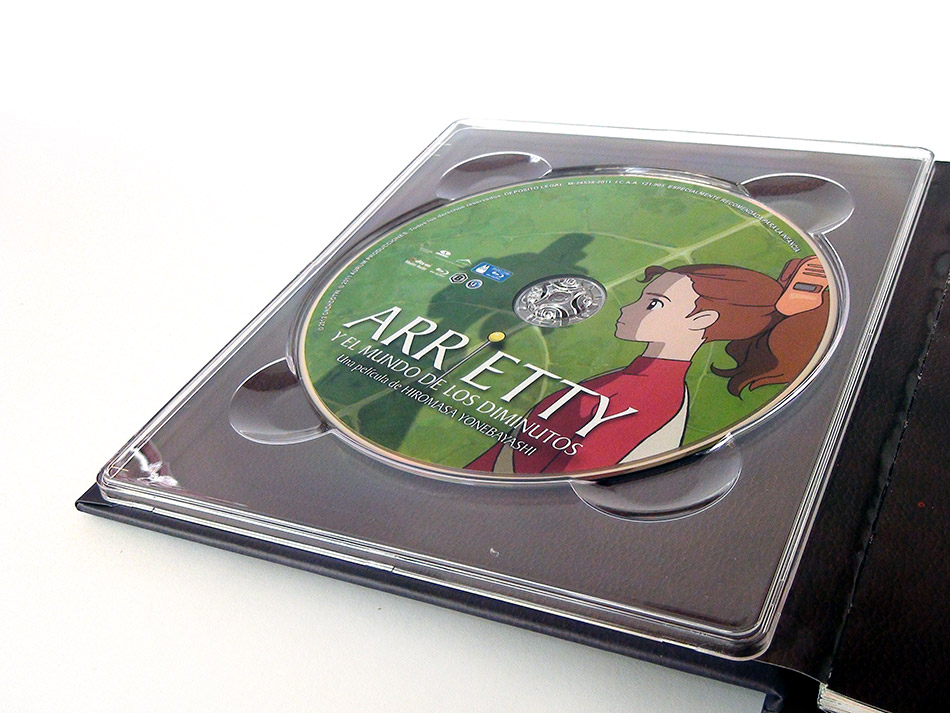 Fotografías de la edición Deluxe de Arrietty y el Mundo de los Diminutos en Blu-ray 7