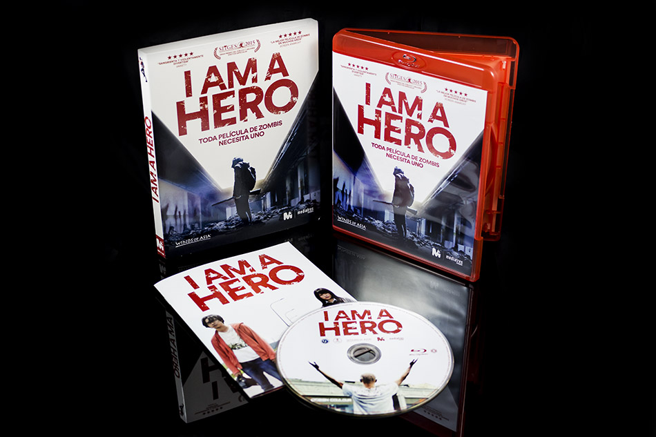Fotografías de I Am a Hero en Blu-ray con funda y libreto 17