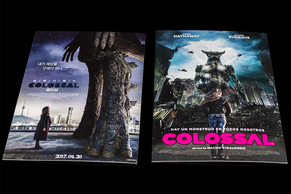 Fotografías del Blu-ray de Colossal con funda y postales 12