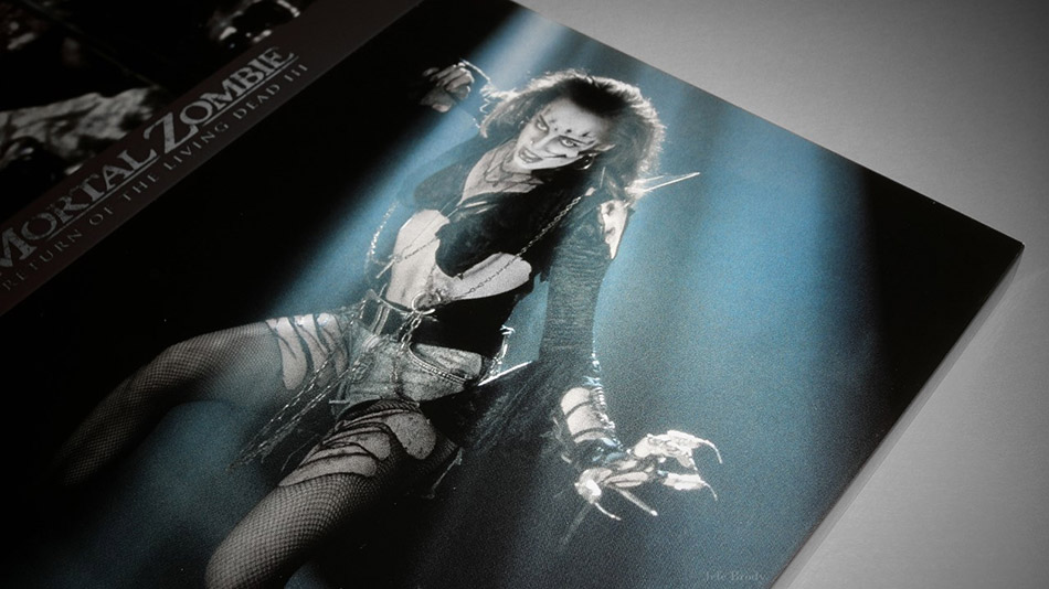 Fotografías de la edición coleccionista de Mortal Zombie en Blu-ray 12