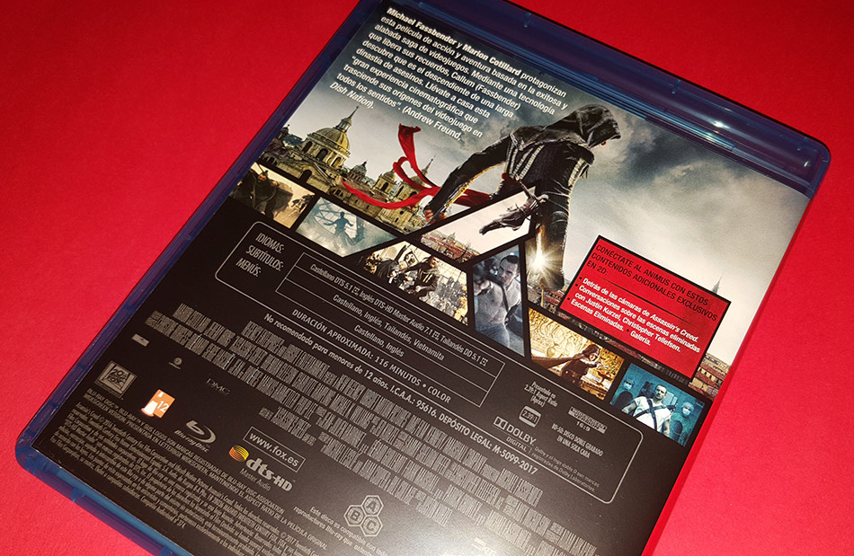 Fotografías de Assassin's Creed en Blu-ray 3D y 2D con funda 13