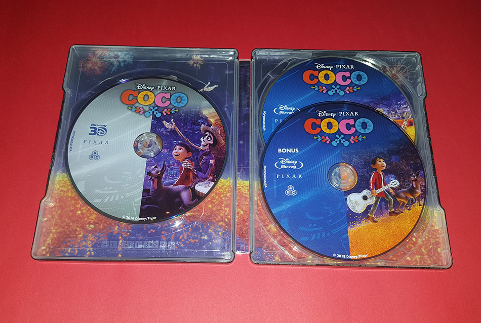 Fotografías del Steelbook de Coco en Blu-ray 3D y 2D 23