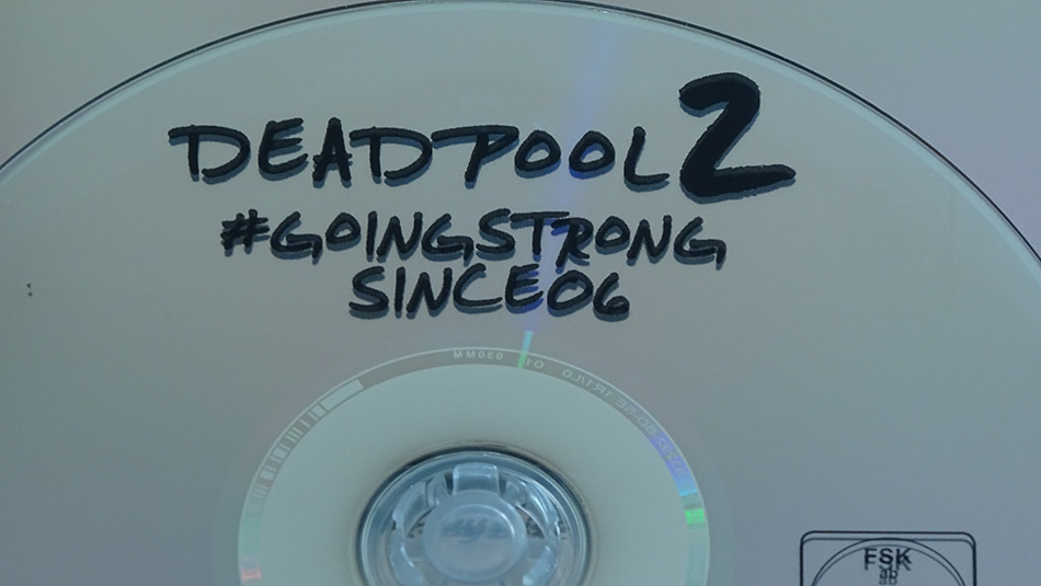 Fotografías del Steelbook de Deadpool 2 en Blu-ray 13