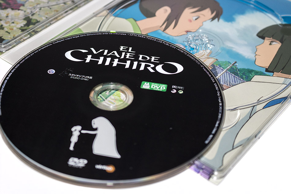 Fotografías de la edición coleccionista de El Viaje de Chihiro en Blu-ray 21