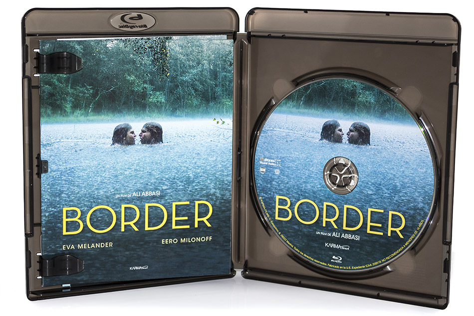 Fotografías del Blu-ray de Border con postales y libreto 11