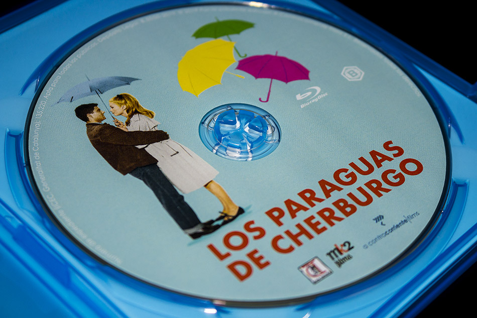 Fotografías del Blu-ray con funda y libreto de Los Paraguas de Cherburgo 21
