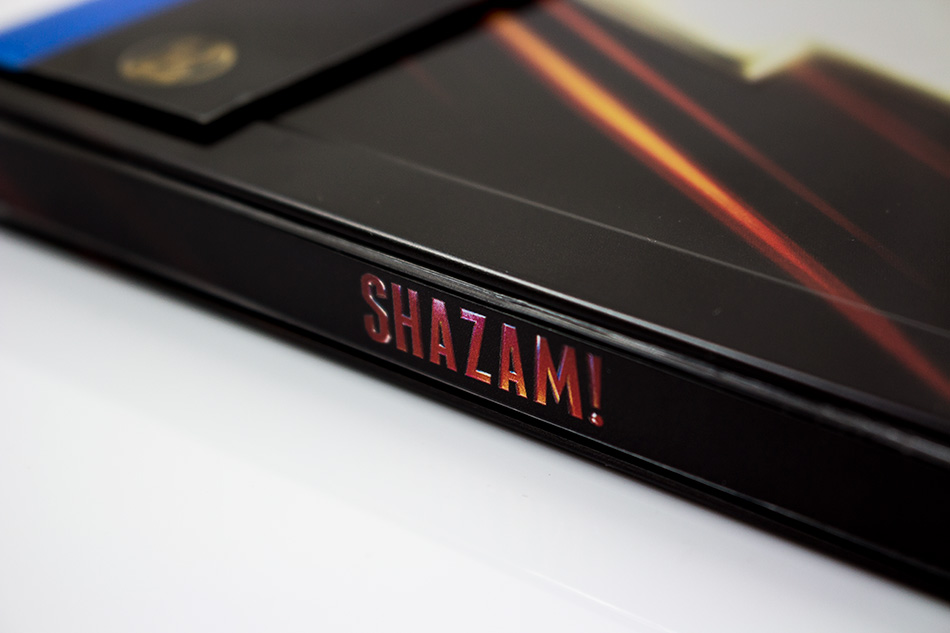 Fotografías del Steelbook de ¡Shazam! en Blu-ray 3D 3