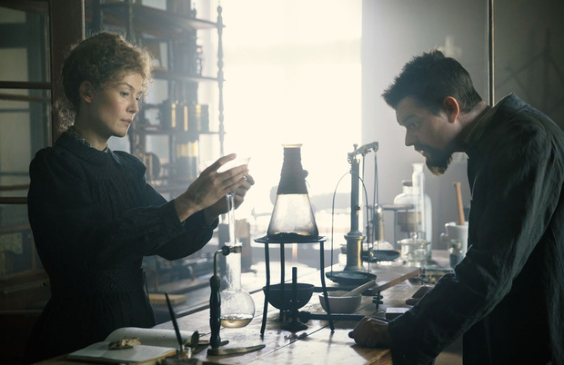A Contracorriente Films estrenará en cines Madame Curie con Rosamund Pike 1