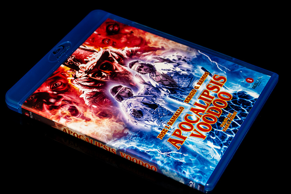 Fotografías del Blu-ray con funda y libreto de Apocalipsis Voodoo 12