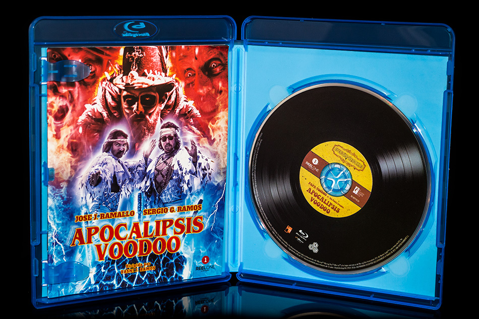 Fotografías del Blu-ray con funda y libreto de Apocalipsis Voodoo 14