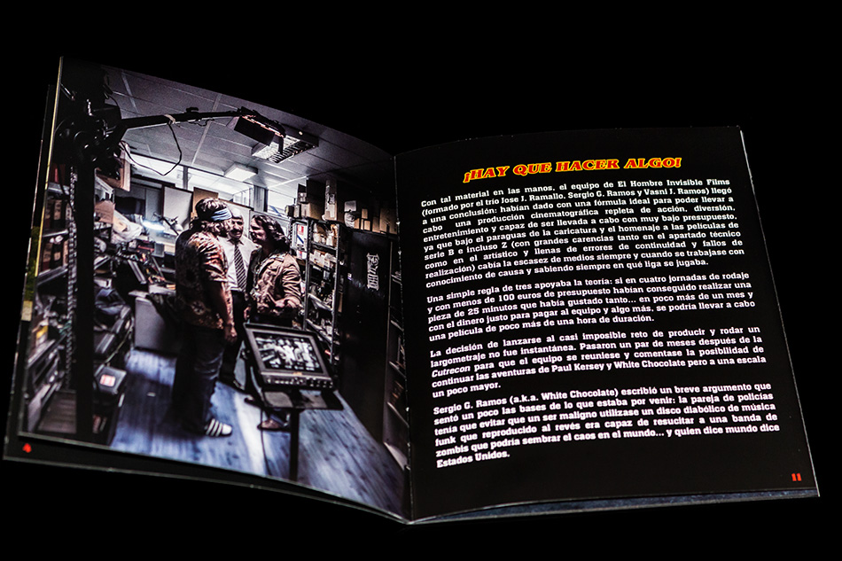 Fotografías del Blu-ray con funda y libreto de Apocalipsis Voodoo 19