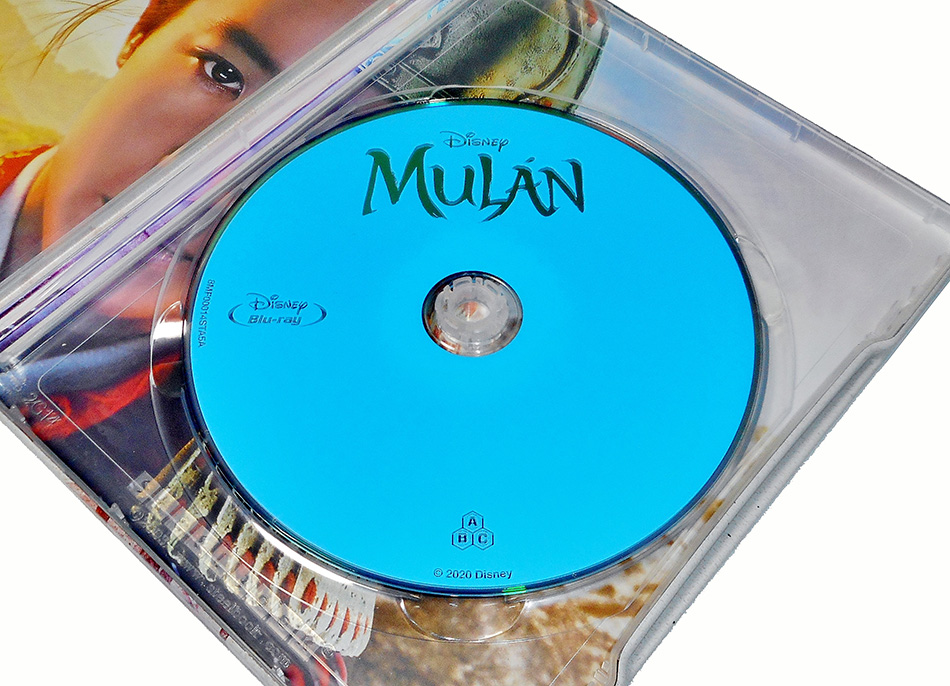 Fotografías del Steelbook de Mulán en Blu-ray 10