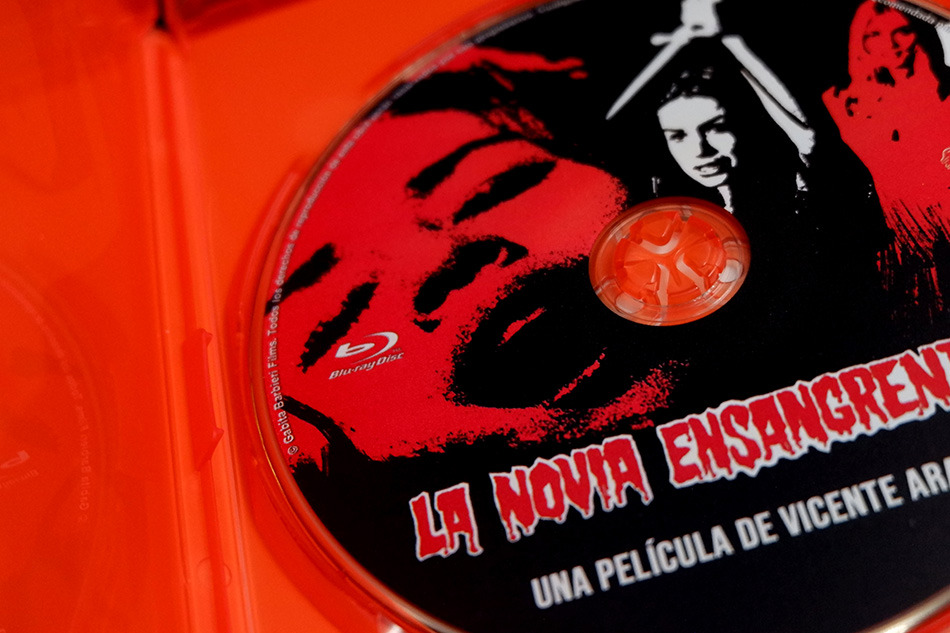 Fotografías de la edición limitada de La Novia Ensangrentada en Blu-ray 17