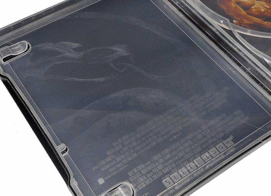 Fotografías del Steelbook de Mortal Kombat 1 y 2 en Blu-ray 13
