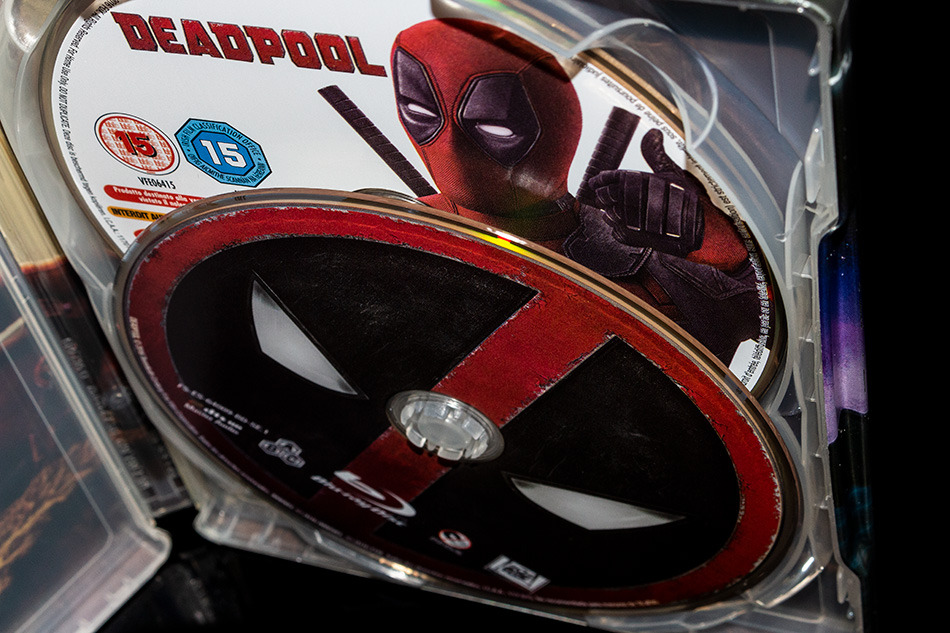 Fotografías del Steelbook lenticular de Deadpool en UHD 4K y Blu-ray 11