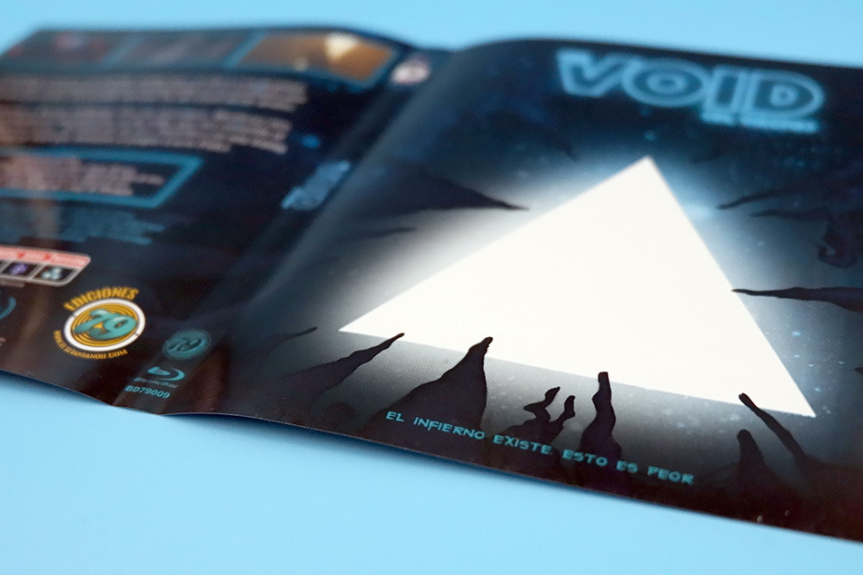 Fotografías de El Vacío (The Void) en Blu-ray con funda y libreto 12