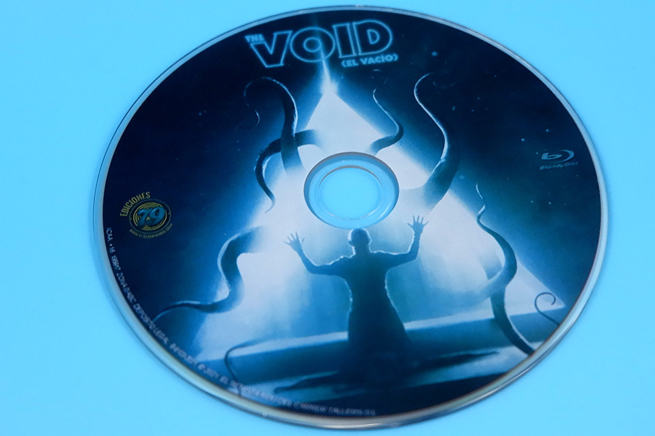 Fotografías de El Vacío (The Void) en Blu-ray con funda y libreto 13