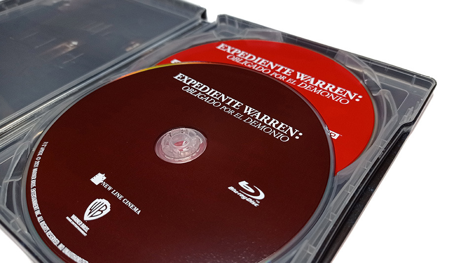 Fotografías del Steelbook de Expediente Warren: Obligado por el Demonio en UHD 4K y Blu-ray 12
