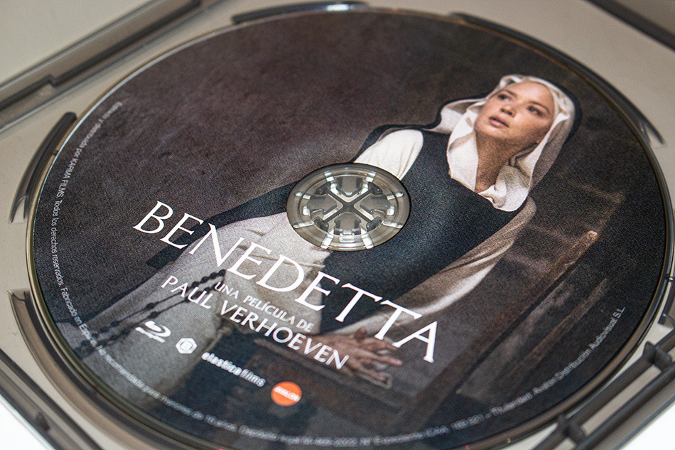 Fotografías de la edición con funda de Benedetta en Blu-ray 14