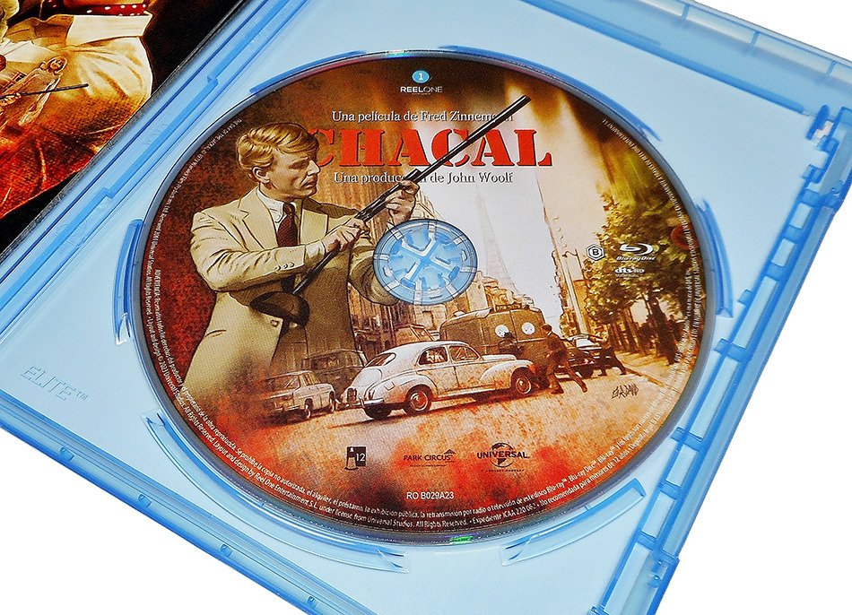 Fotografías de la edición con funda y libreto de Chacal en Blu-ray 8