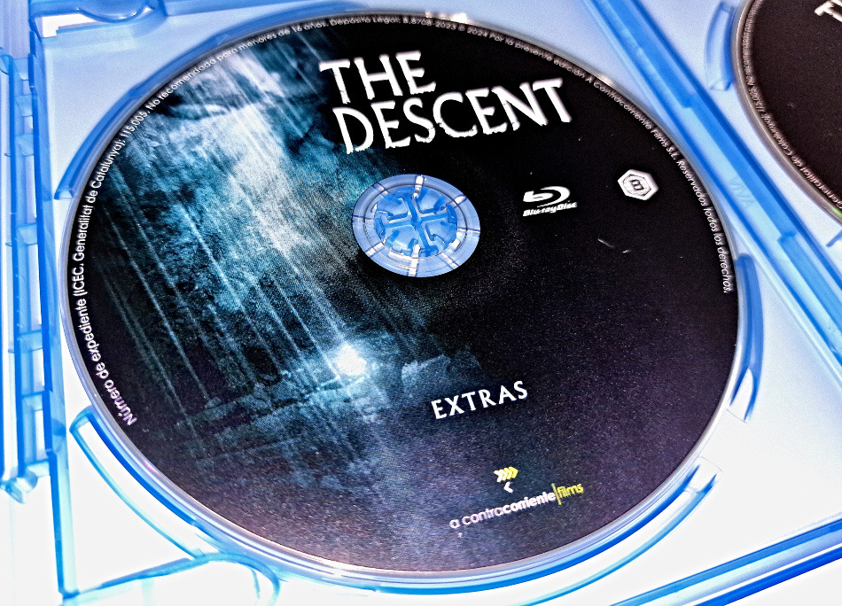 Fotografías de la edición con funda y dos discos de The Descent Blu-ray 14
