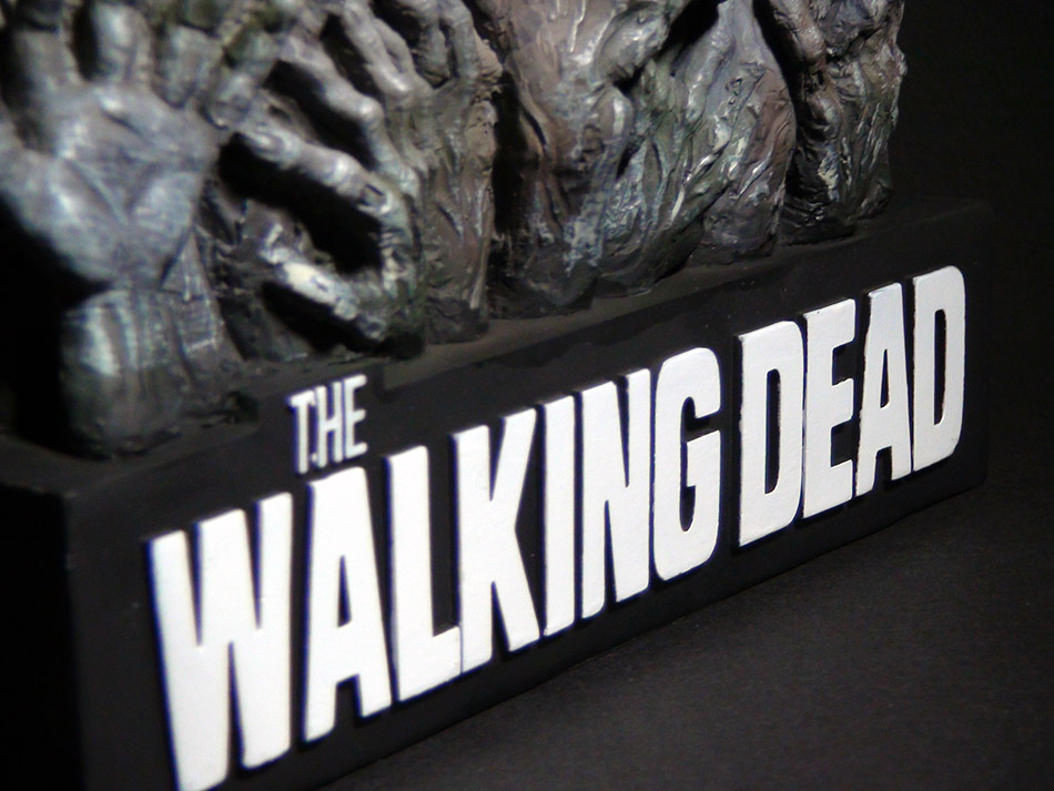 Fotografías de la edicion coleccionistas de The Walking Dead 3ª temporada - Foto 16