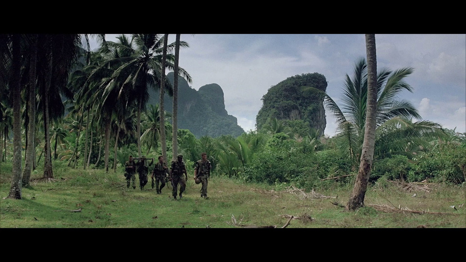 captura de imagen de Corazones de Hierro Blu-ray - 9