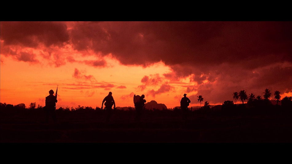 captura de imagen de Corazones de Hierro Blu-ray - 16