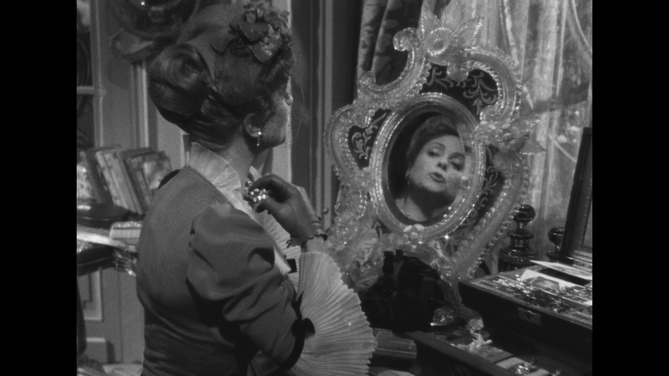 captura de imagen de Madame de... - Edición 65º Aniversario Blu-ray - 2