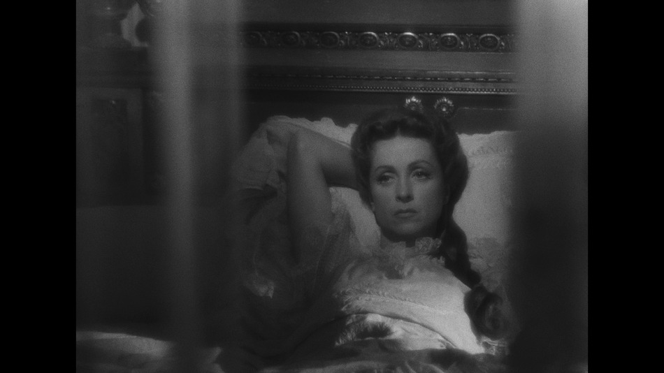 captura de imagen de Madame de... - Edición 65º Aniversario Blu-ray - 12