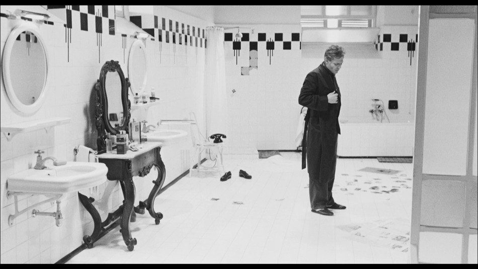 captura de imagen de Fellini 8 1/2 Blu-ray - 4