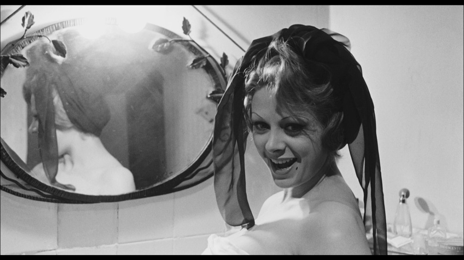 captura de imagen de Fellini 8 1/2 Blu-ray - 11