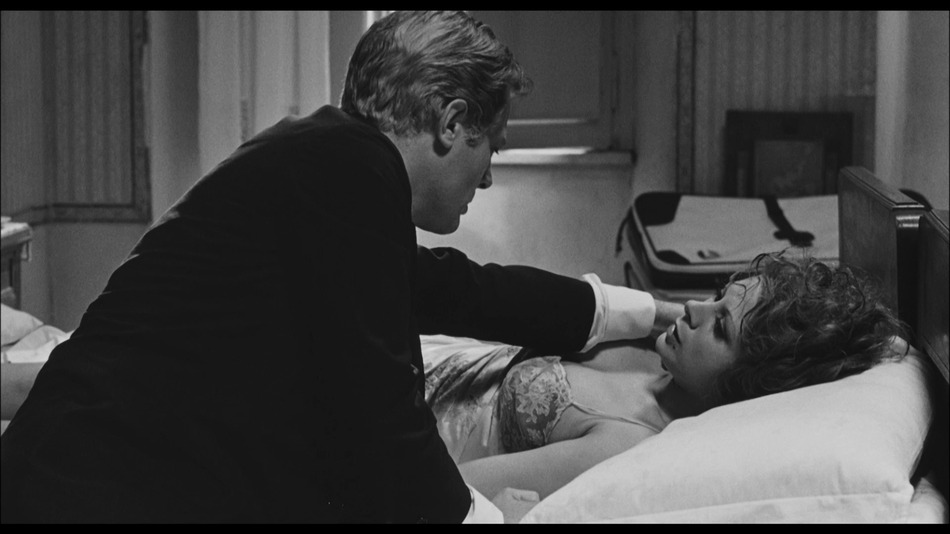 captura de imagen de Fellini 8 1/2 Blu-ray - 21