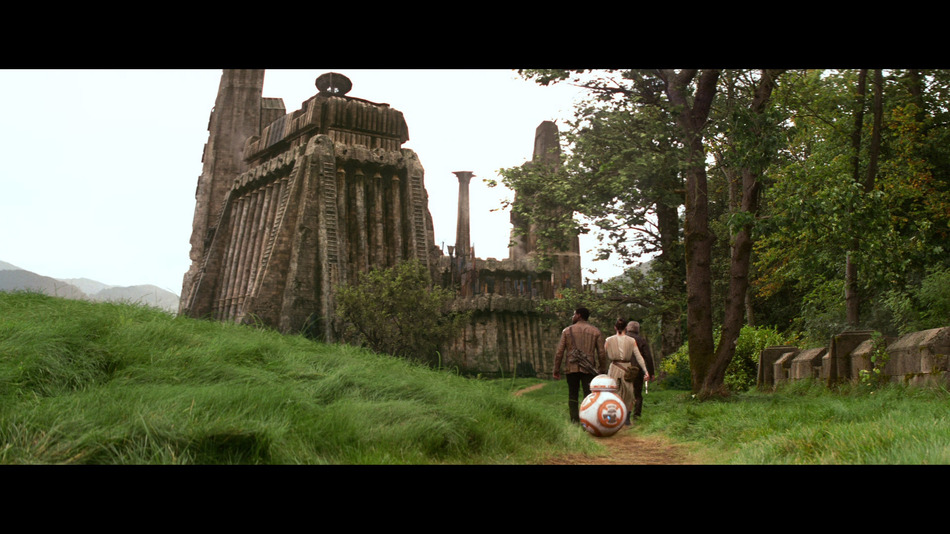 captura de imagen de Star Wars: El Despertar de la Fuerza - Edición Metálica Blu-ray - 10
