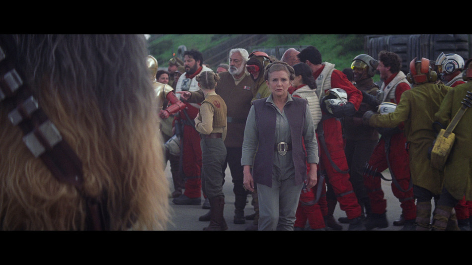 captura de imagen de Star Wars: El Despertar de la Fuerza - Edición Metálica Blu-ray - 17