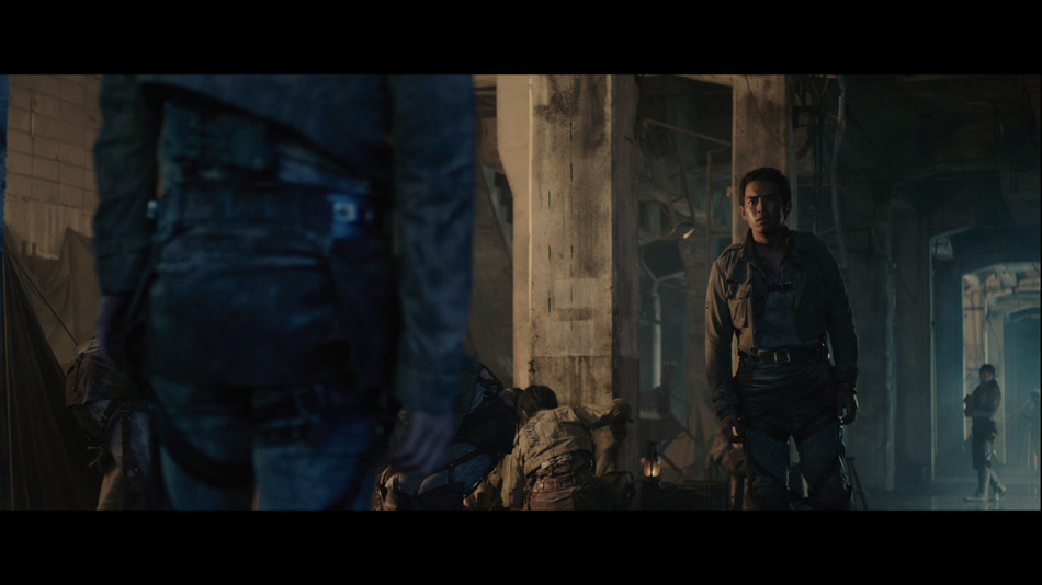 captura de imagen de Ataque a los Titanes: Partes 1 y 2 Blu-ray - 14