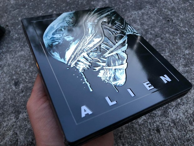Brillo y relieves en el nuevo steelbook de Alien