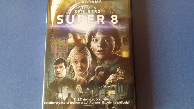 Super 8 (Dvd) (Periódico ABC, por 1€) ¿Qué opinión tenéis de ella?