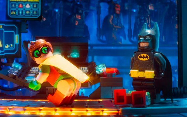 'Batman: La Lego Película': Bruce Wayne, El Joker y Alfred se sinceran en este divertido reportaje , y primer spot en castellano