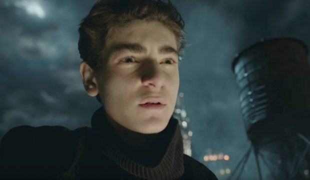 "Gotham": Bruce Wayne se convierte en el Caballero Oscuro en una nueva promo 