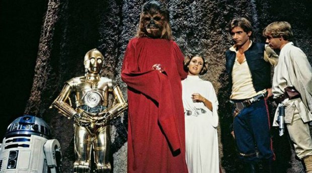 Jon Favreau quiere hacer un nuevo especial de Navidad de 'Star Wars' en Disney+