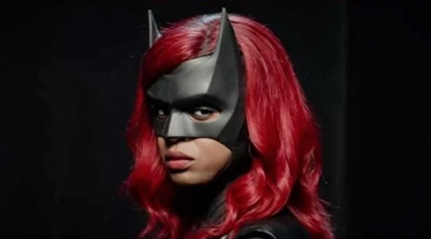 'Batwoman': Primera imagen oficial de Javicia Leslie con el traje de superhéroina