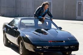 David Hasselhoff subasta su coche KITT de 'El coche fantástico' y te lo entrega en persona