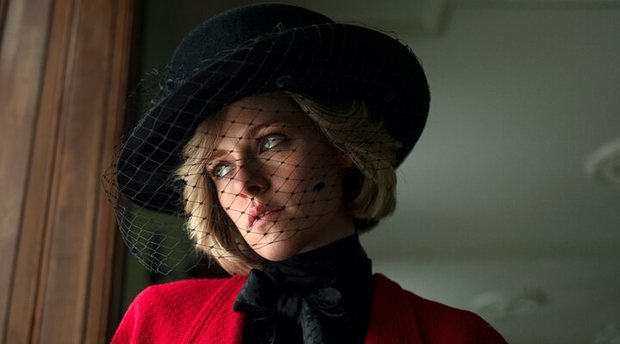 Kristen Stewart enamora en Venecia y se acerca al Oscar por su Diana en 'Spencer'