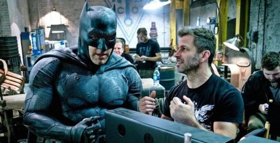 Zack Snyder habla de la relación entre los protagonistas de Batman v Superman: El Amanecer de la Justicia, el rumor del caballero oscuro y más