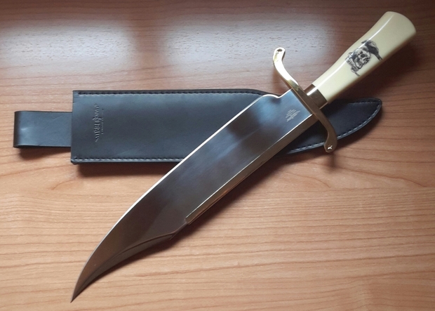 réplica oficial cuchillo bowie los mercenarios, una de mis piezas de colección 1/2