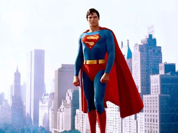 Tal día como hoy, el 10 de Octubre del 2004 fallecía a los 52 años "Christopher Reeve",Para muchos el mejor (SUPERMAN) de la Historia. 