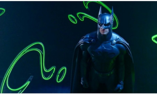 "Val Kilmer" Explica por qué dejó de ser Batman. 